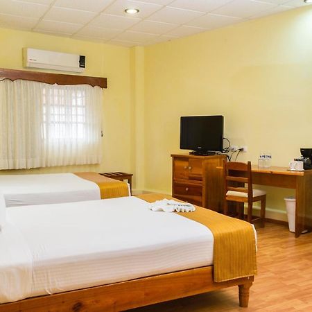 Hotel Madan Cardenas מראה חיצוני תמונה